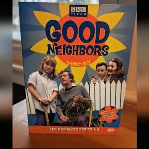 Good Neighbors four Disc DVD Box Set